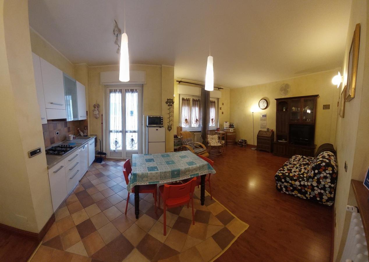 Asti Lovely Apartment Luaran gambar